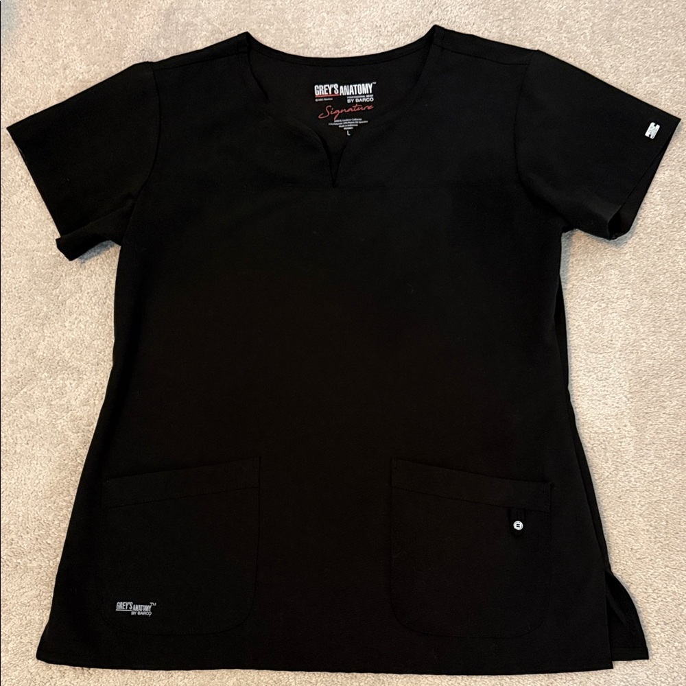 Grey’s Anatomy L black scrub top